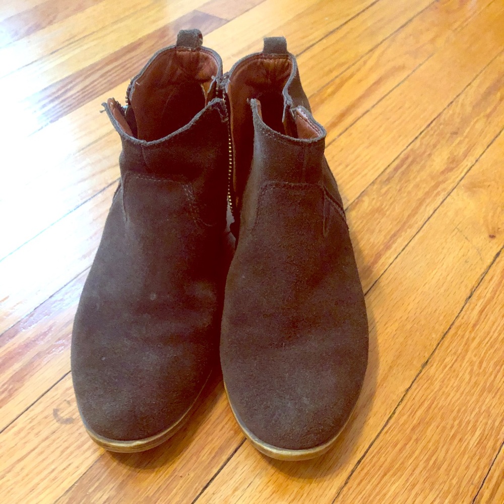 Suede booties!